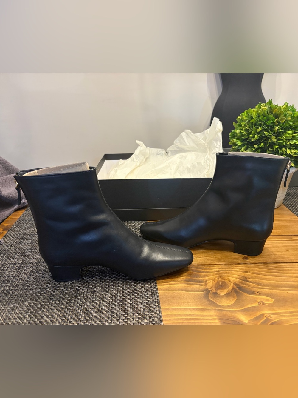 NIB J. Crew Leather Back Zip Boots Black Size 9.5